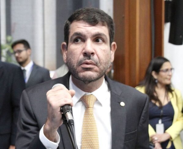 Deputado estadual Jamilson Name (PSDB), em sessão da Assembleia Legislativa de MS em fevereiro de 2025 (Foto: Wagner Guimarães/Alems)