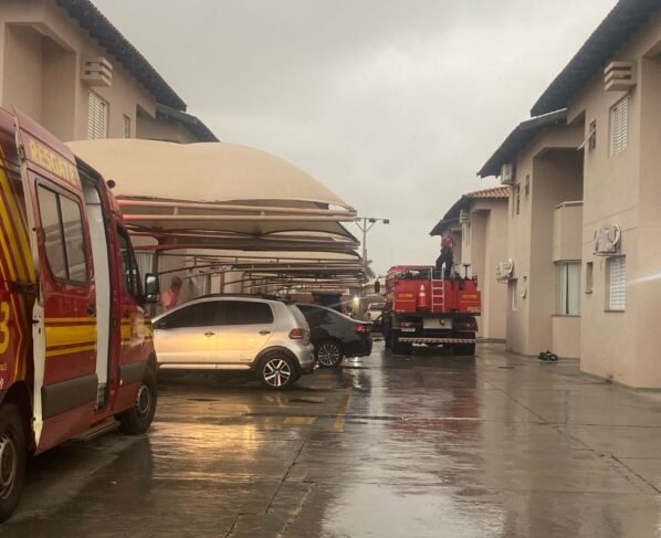 Condomínio incendiado