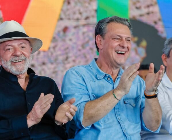 Presidente Lula e ministro Carlos Fávaro Lançamento programa solo vivo campo verde foto Ricardo Stuckert / PR