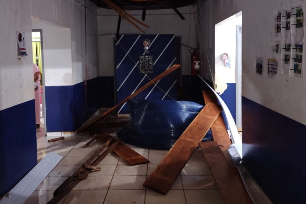 Estrutura cede em escola de MT durante evento do Outubro Rosa