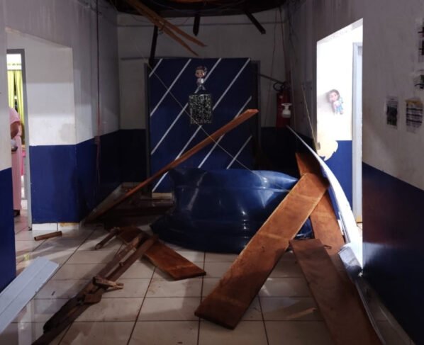 Estrutura cede em escola de MT durante evento do Outubro Rosa