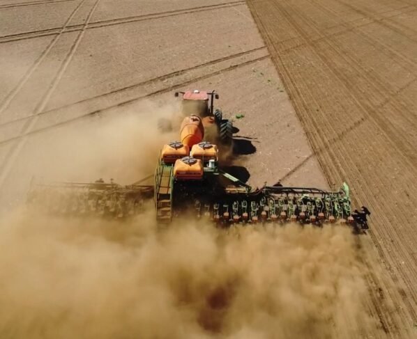 Plantio Soja terra seca jaciara foto pedro Silvestre Canal Rural Mato Grosso2